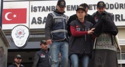 Yedek lastiğinizi kontrol edin! Hırsızlar iş başında!