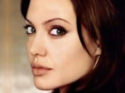 Angelina Jolie korkuttu