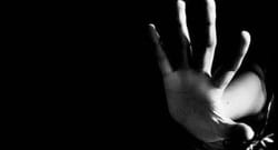 Nikahsız yaşadığı kadının kızına tecavüz etti!