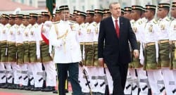 Başbakan uçakta çok önemli mesajlar verdi