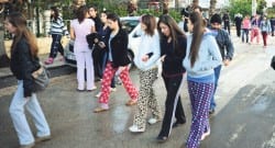 Kız öğrenci yurdunda yangın panik yarattı!