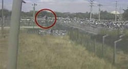 Bayrak indirme olayında gözden kaçan ayrıntı!