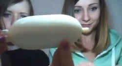 Çin’de prezervatife benzeyen dondurmaya ailelerden tepki!