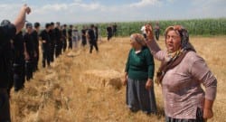 HES çalışması yüzünden köylüler tarlalarına giremiyor!