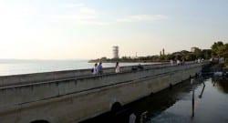 Küçükçekmece sahilindeki bu esrarengiz kule dikkat çekiyor!