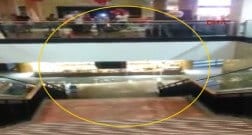 AVM’nin çatısı çöktü, sinema filmi seyredenlere söylemediler!