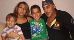 Eşinin gözü önünde kayalıklardan düşüp öldü!