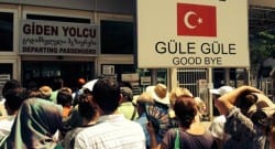 Günlük geçiş limiti 28 bini geçince sınır kapısı kilitlendi!