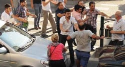 Kayseri’de yol ortasında 7 kişi birbirine girdi!