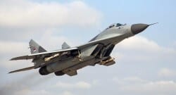 Ukrayna’da terörle mücadelede görev yapan savaş uçağı düştü!