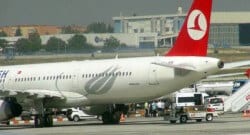 Uçakta kötüleşen yolcuda Ebola virüsü şüphesi!