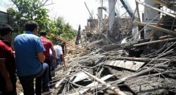 Dicle Üniversitesi’nin  yanındaki inşaat çöktü!