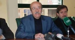 Mehmet Bekaroğlu, CHP’ye üye oldu!