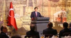 Başbakan Davutoğlu, Başbakanlık Çalışma Ofisi’nde Akil İnsanlar’la bir araya geldi!