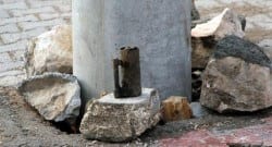 Mayını okul önüne bıraktılar!