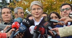 Ülker Tarhan kendi partisini kurmak için İçişleri Bakanlığına dilekçe sundu!