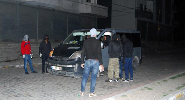 PKK’nın gençlik yapılanması yol kesip kimlik kontrolü yaptı!