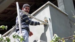 Gündüzleri inşaatçı, akşamları milletvekili adayı