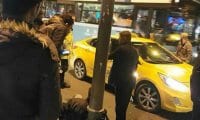 Turisti taksi ücretini ödemediği için dövdü!