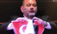 Türk Bayrağı’nı yırtan Yunan vekile Yunanistan Dışişleri Bakanlığı’ndan tepki!