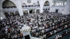 Diyanet İşleri Bakanlığı, “Cuma namazı kılınmayacak” iddialarına yanıt verdi